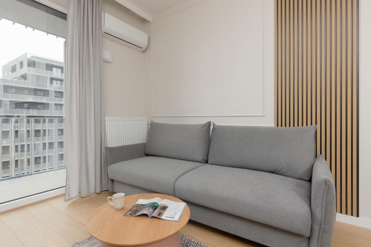 Wola Spacious Flat With Air Conditioning & Balcony By Noclegi Renters Warschau Buitenkant foto